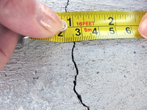 foundation crack 300x225 Small Foundation Cracks | Bergen County, NJ